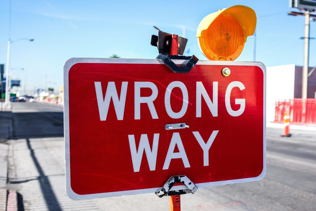 wrong way sign on roadway